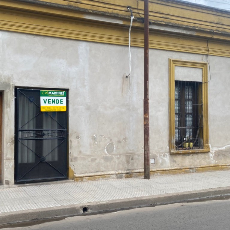 Imagen de Alte Brown al 300 entre Rivadavia e Italia.